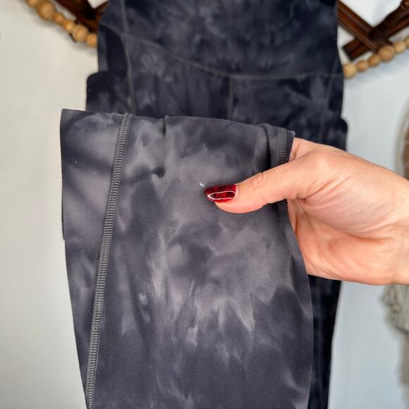 Lululemon Diamond Dye Graphite Gray Align Pocket Leggings - Picture 3 of 6